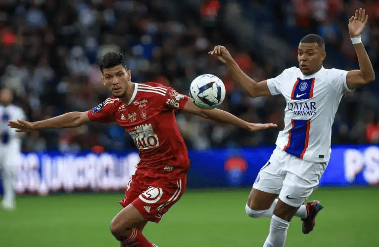 法甲保级生死战：布雷斯特主场力拼欧塞尔